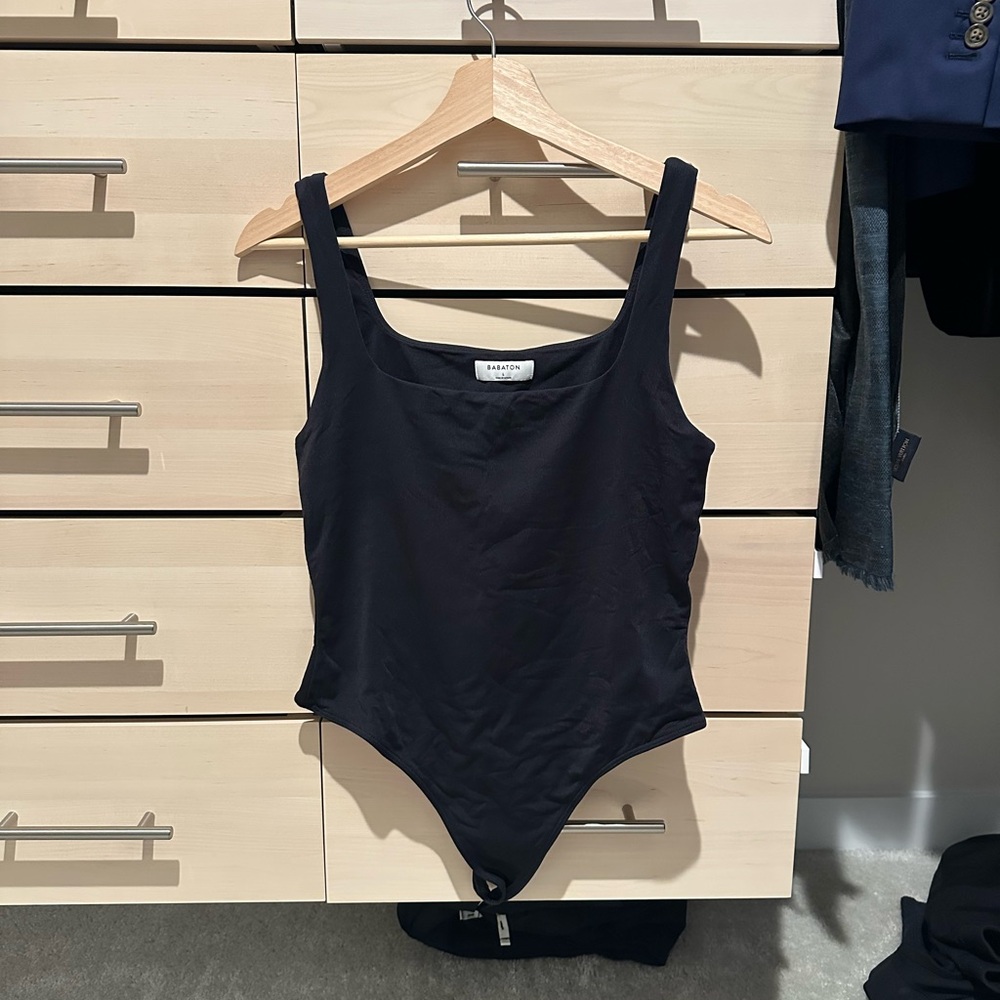Aritzia | Contour Squareneck Black Bodysuit